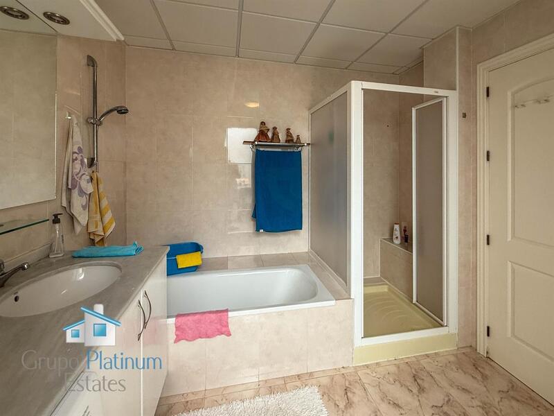 3 bedroom Apartment for sale