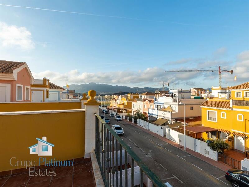 2 Schlafzimmer Stadthaus zu verkaufen 2 Schlafzimmer Stadthaus zu verkaufen