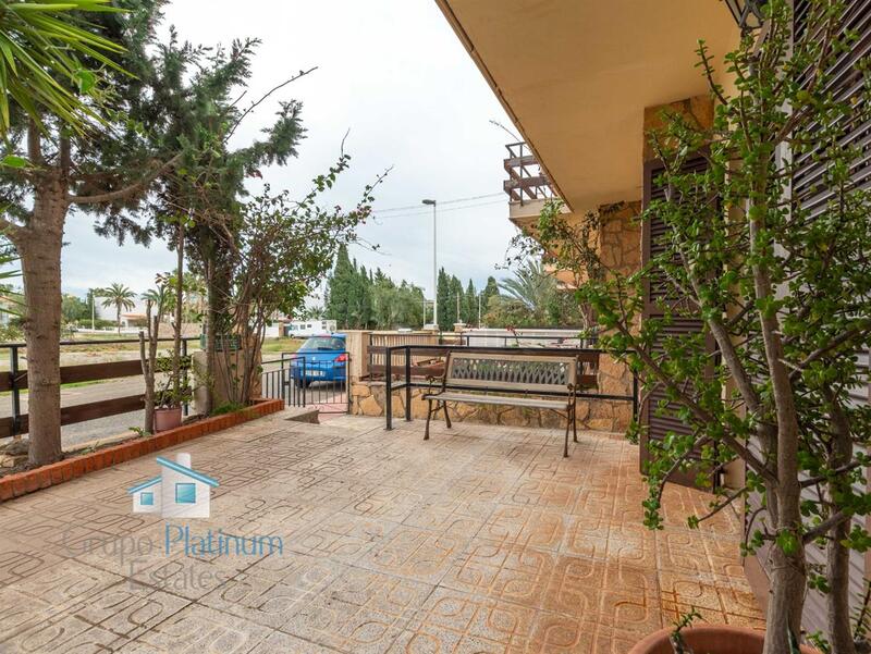 3 спальная комната городская тюрьма продается