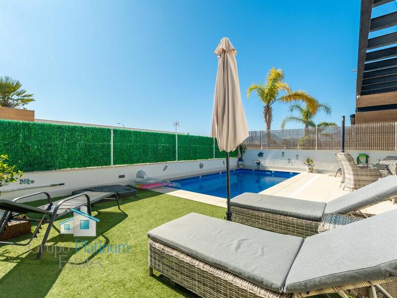 4 sovrum Villa till salu