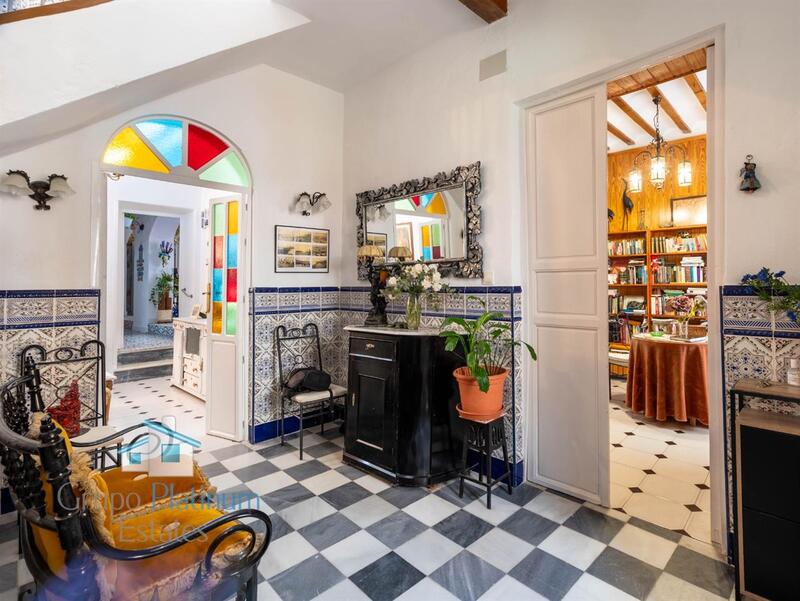 4 bedroom Townhouse for sale