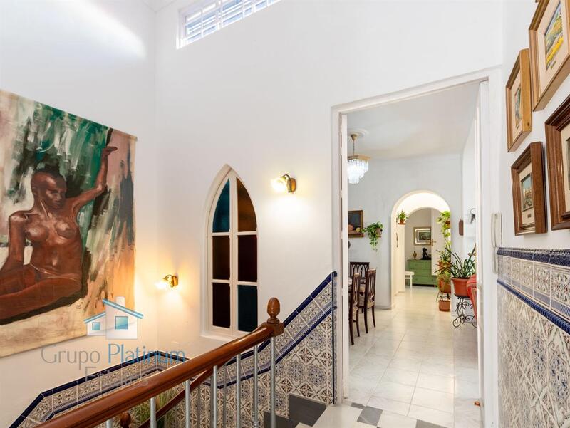 4 bedroom Townhouse for sale