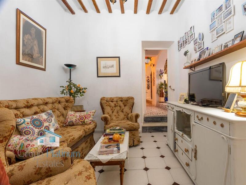 4 bedroom Townhouse for sale