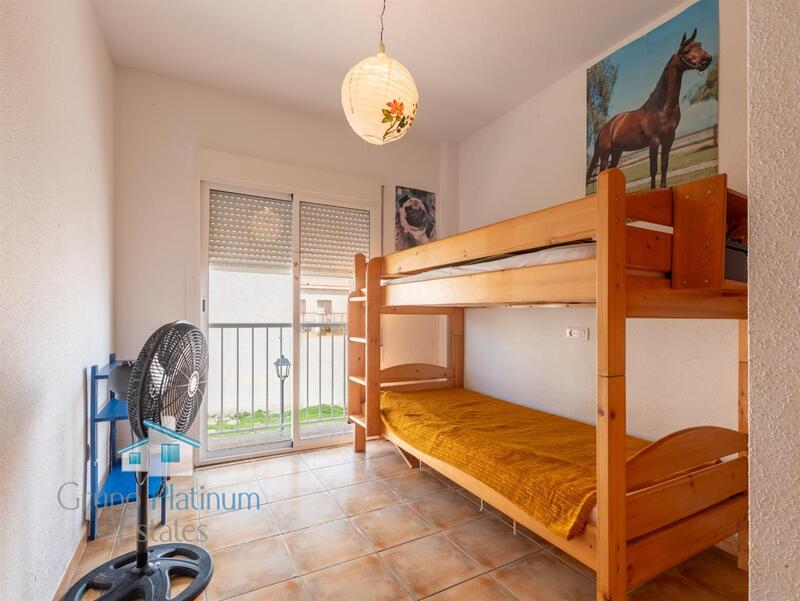 3 спальная комната городская тюрьма продается 3 спальная комната городская тюрьма продается