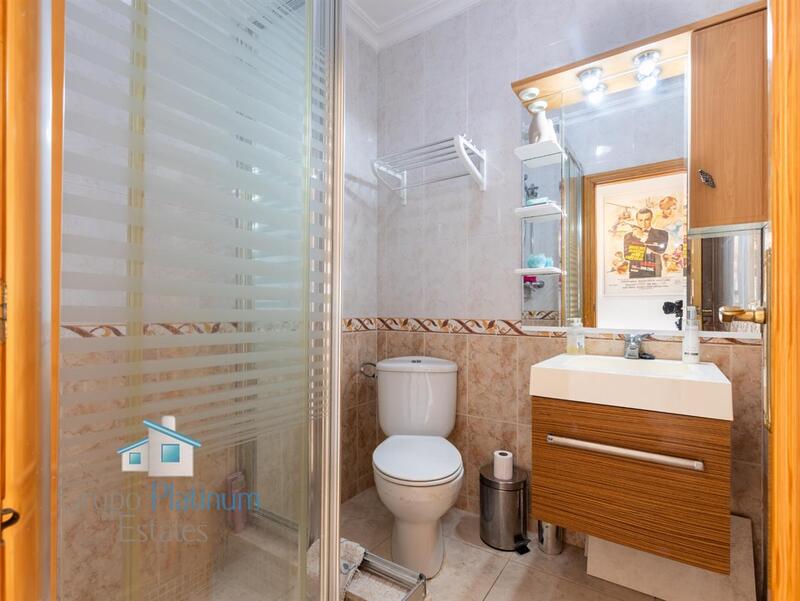 5 bedroom Apartment for sale