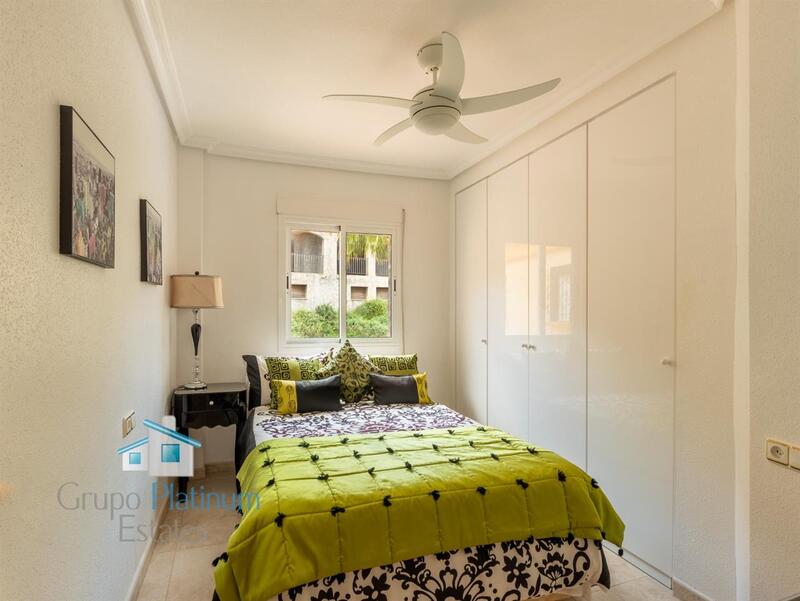 5 bedroom Apartment for sale