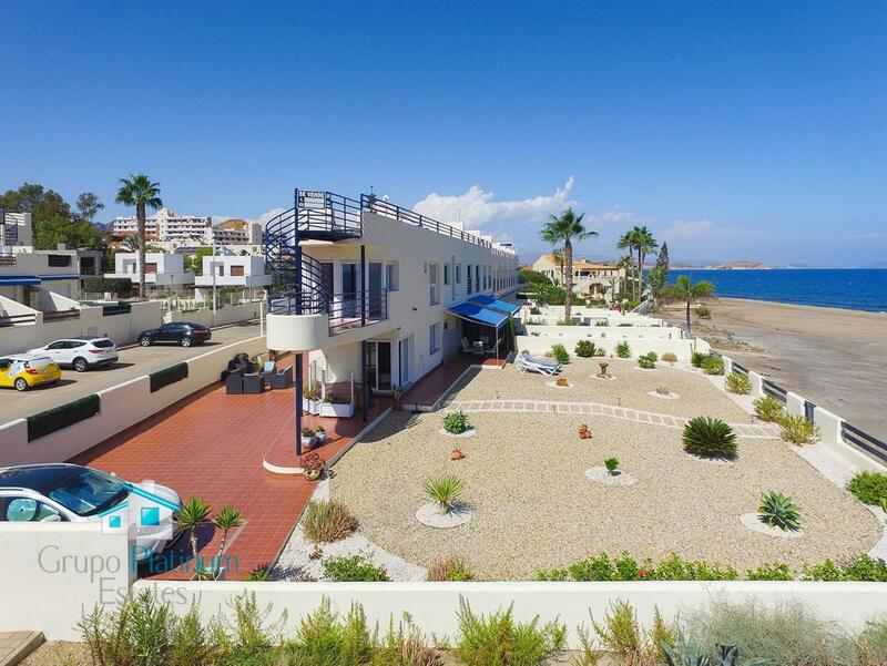 Rekkehus til salgs i Pozo del Esparto, Almería