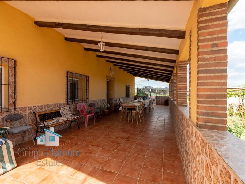 4 bedroom Apartment for sale