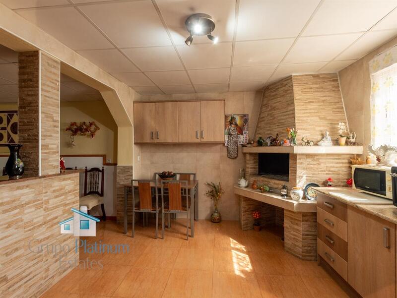 4 bedroom Apartment for sale