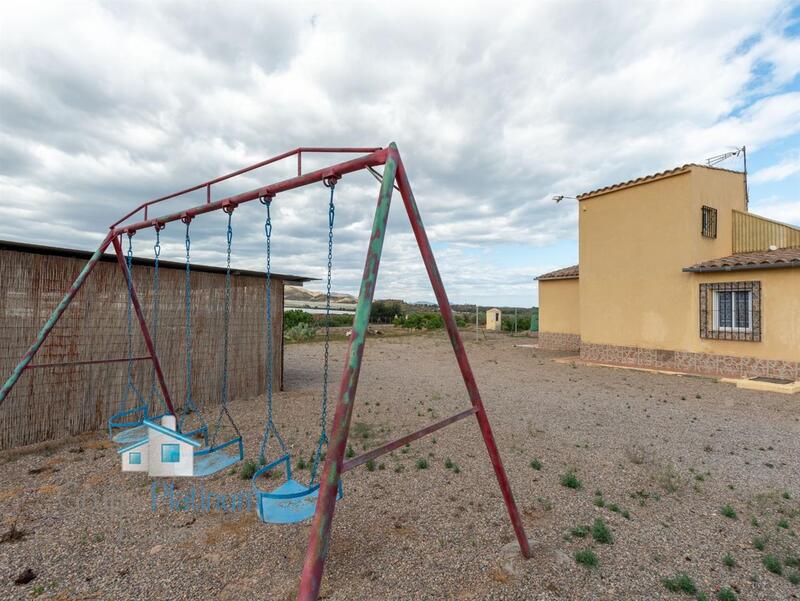 4 bedroom Apartment for sale