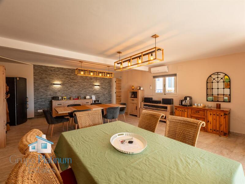 6 bedroom Villa for sale