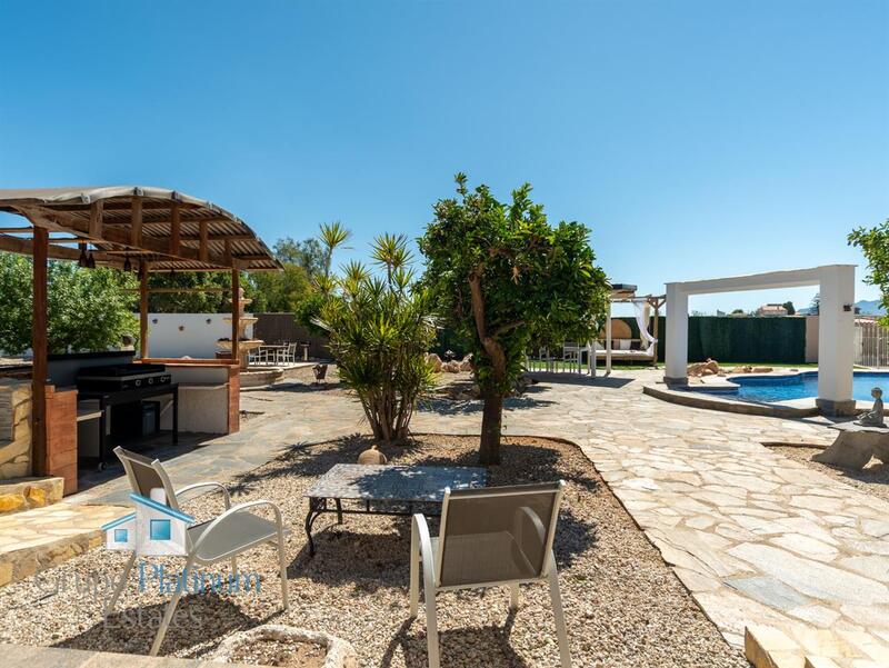 6 bedroom Villa for sale