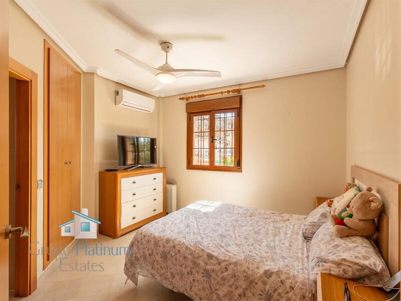 3 bedroom Townhouse for sale
