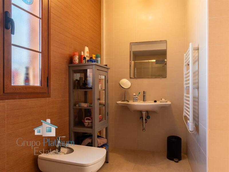 3 bedroom Townhouse for sale