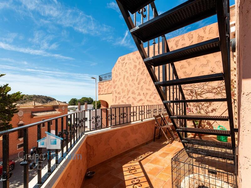 3 bedroom Townhouse for sale