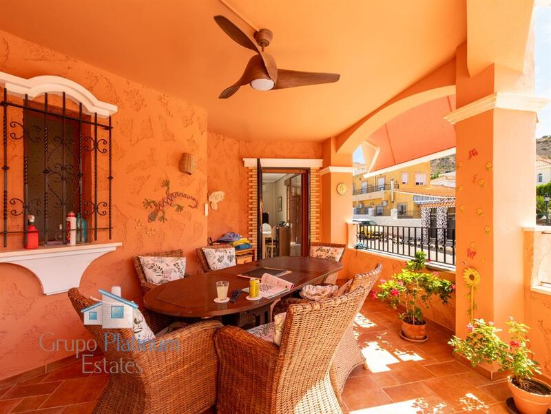 3 bedroom Townhouse for sale