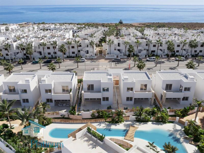 Villa en venta en San Juan de los Terreros, Almería