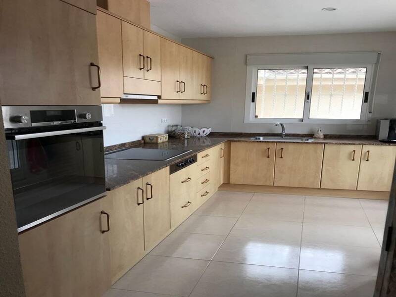 4 Cuarto Villa en venta