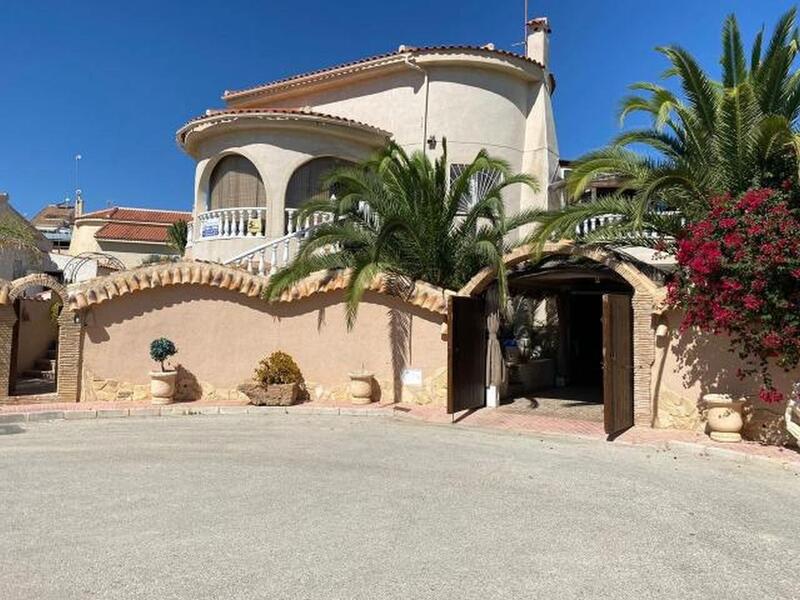 Villa en venta en Rojales, Alicante