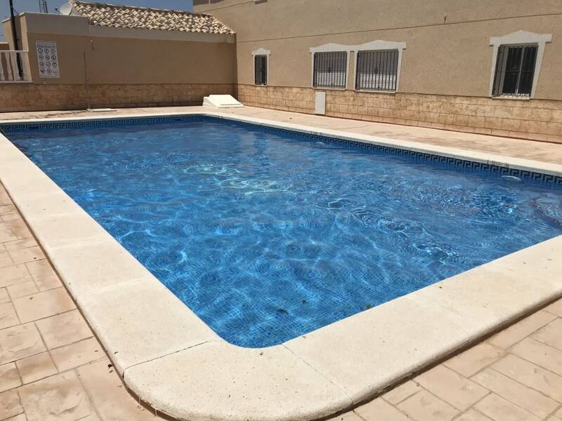 2 Cuarto Villa en venta