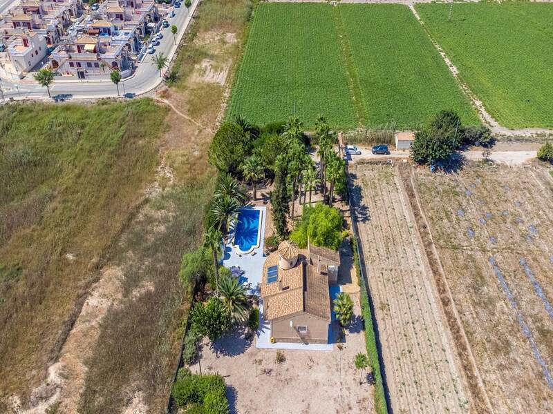 2 Cuarto Casa de Campo en venta