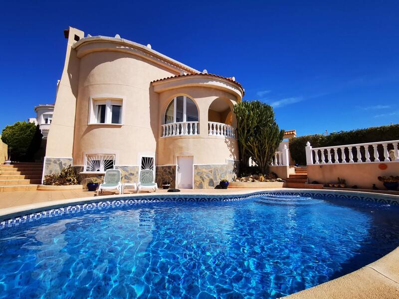 Villa til salgs i Rojales, Alicante