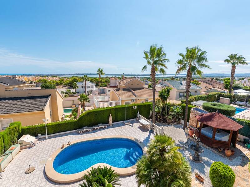 Villa for sale in Rojales, Alicante