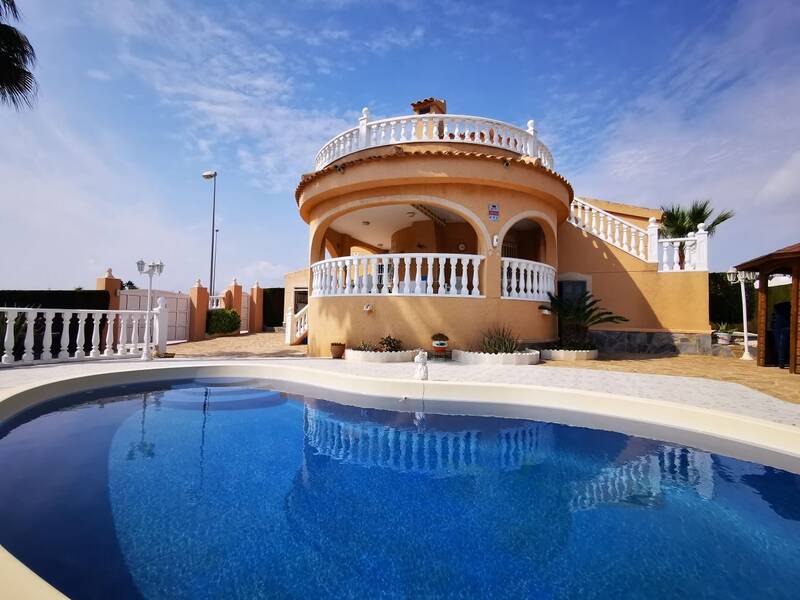 Villa en venta en Rojales, Alicante