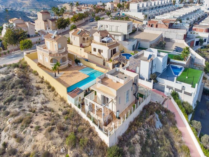 Villa til salg i Rojales, Alicante