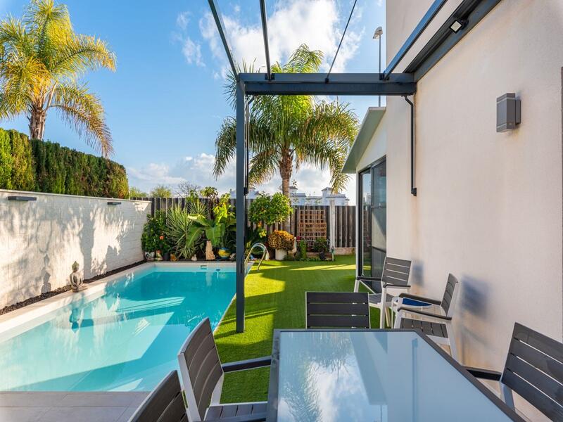 2 Cuarto Villa en venta