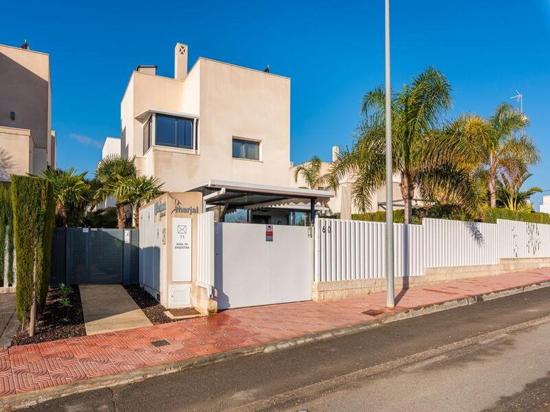 2 Cuarto Villa en venta