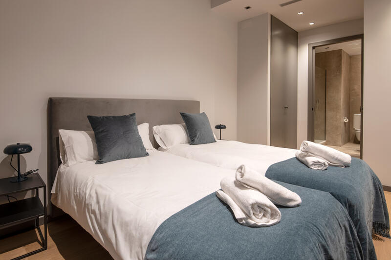 3 bedroom Apartment for Long Term Rent