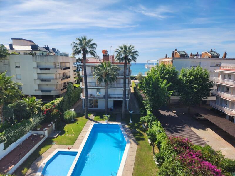 3 bedroom Apartment for sale