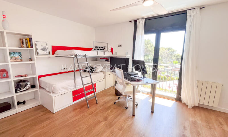 4 soverom Grottehuset til salgs