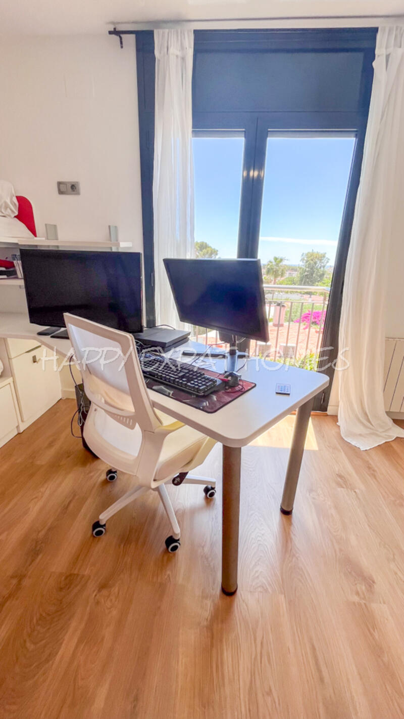 4 soverom Grottehuset til salgs
