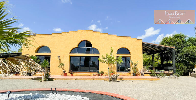 4 bedroom Country House for sale