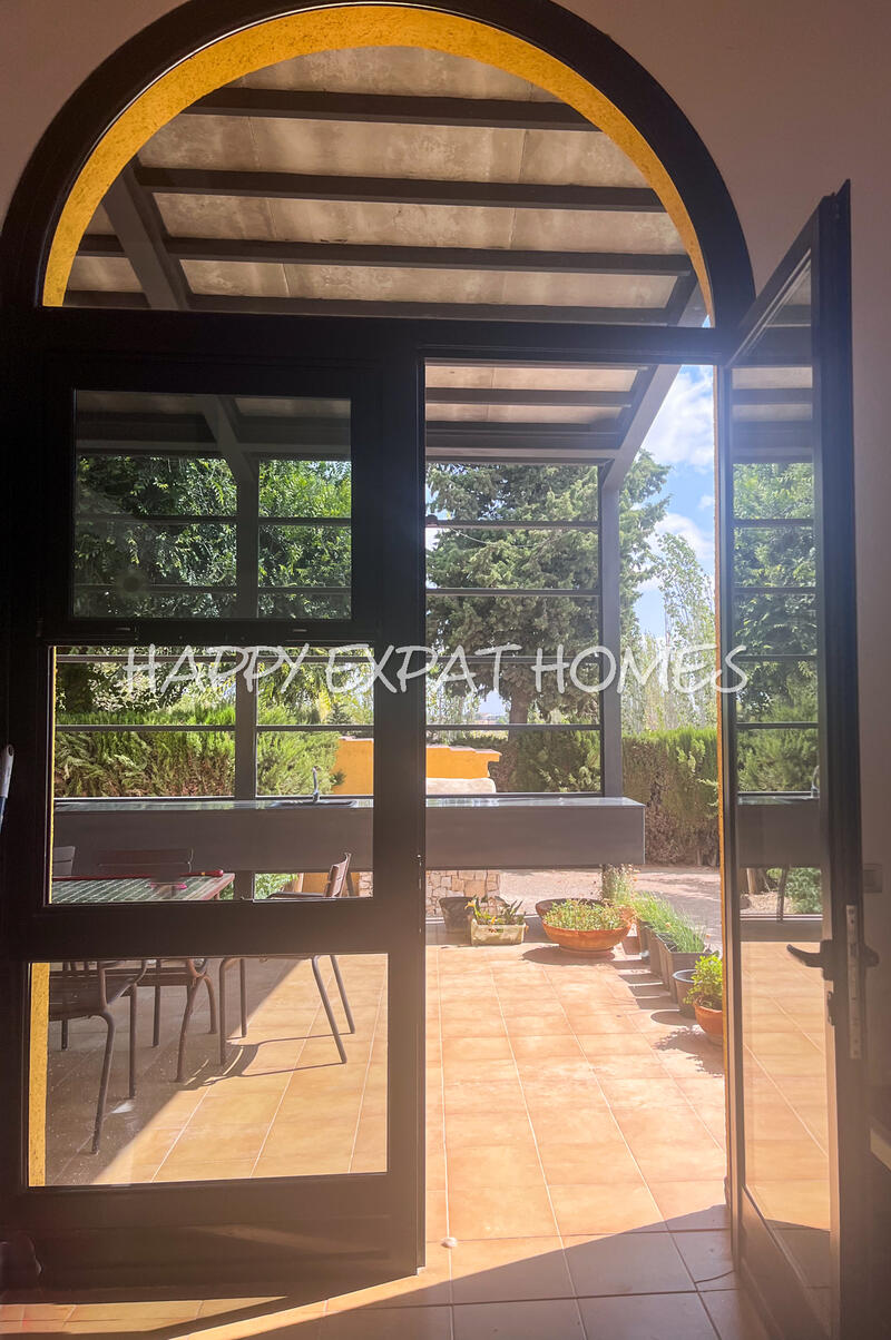 4 bedroom Country House for sale