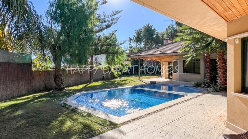 6 Cuarto Villa en venta