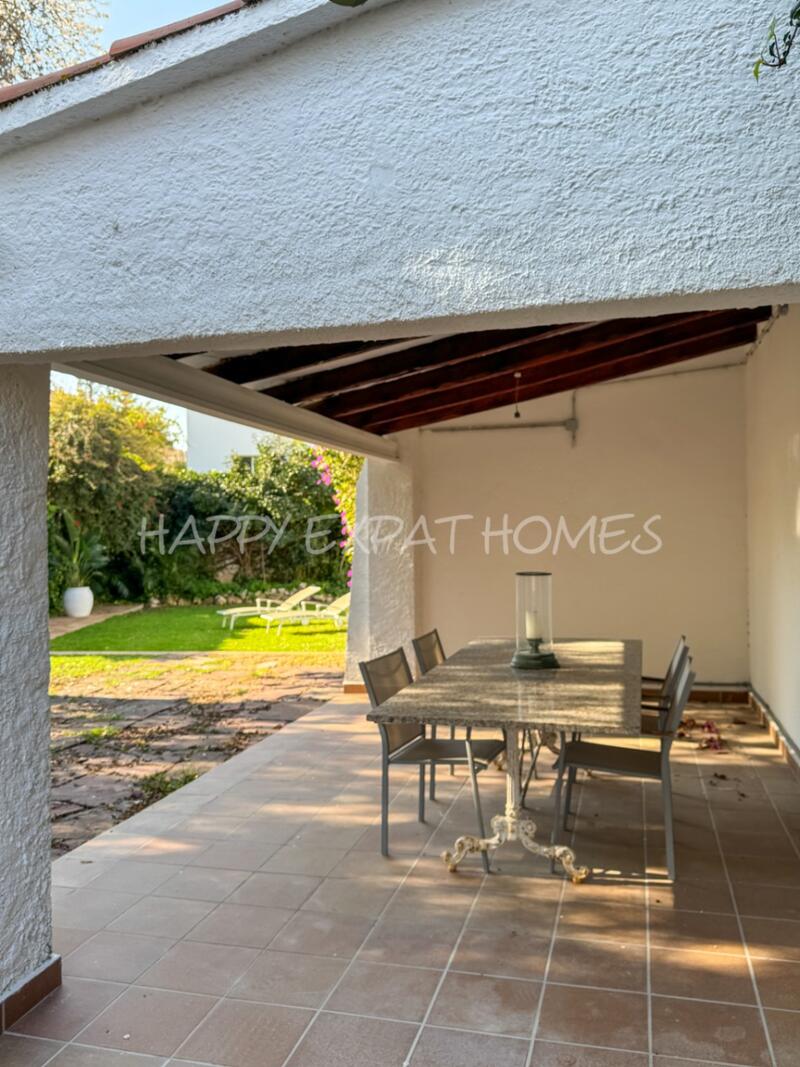 4 bedroom Villa for sale