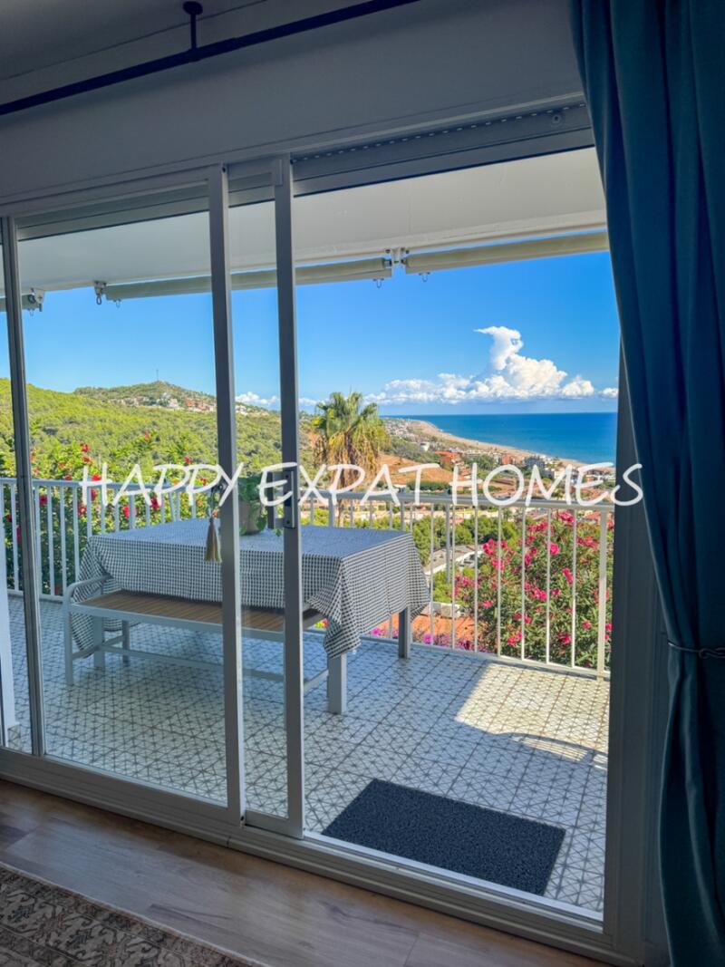 6 bedroom Villa for sale