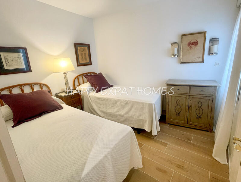 2 bedroom Apartment for sale