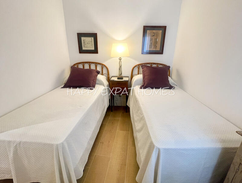 2 bedroom Apartment for sale