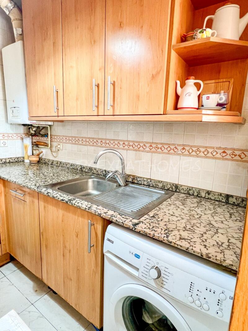 2 bedroom Apartment for sale