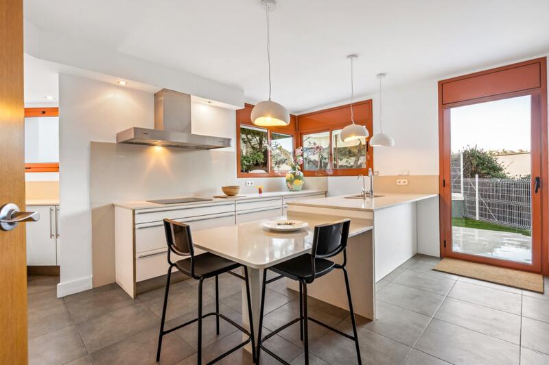 6 bedroom Villa for sale 6 bedroom Villa for sale