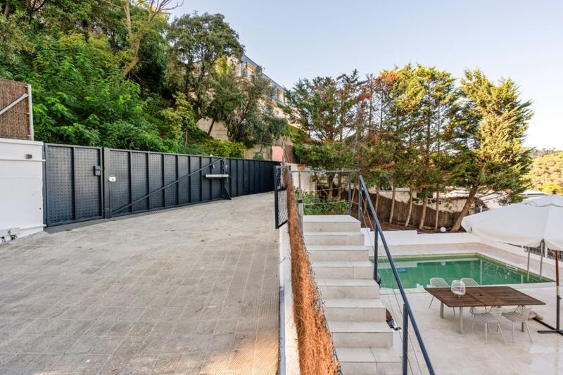 6 bedroom Villa for sale 6 bedroom Villa for sale