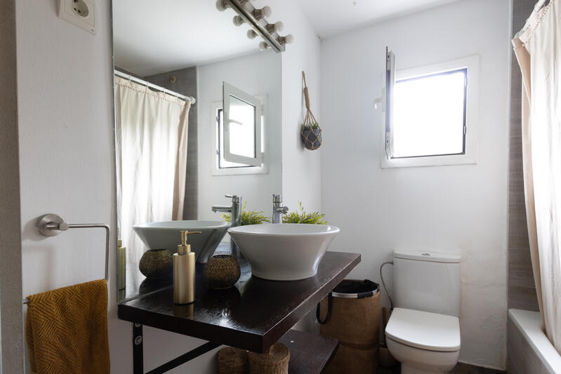 3 bedroom Cave House for Long Term Rent