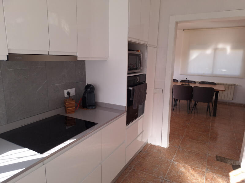 4 спальная комната вилла продается