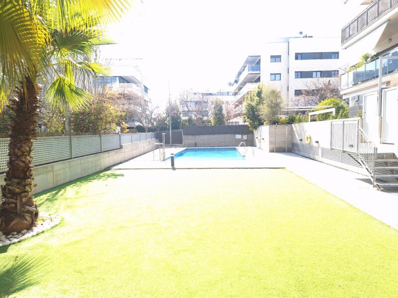 3 спальная комната квартира продается