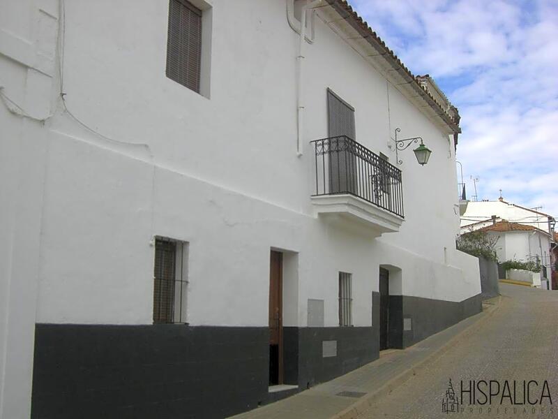 Country House for sale in Fuenteheridos, Huelva