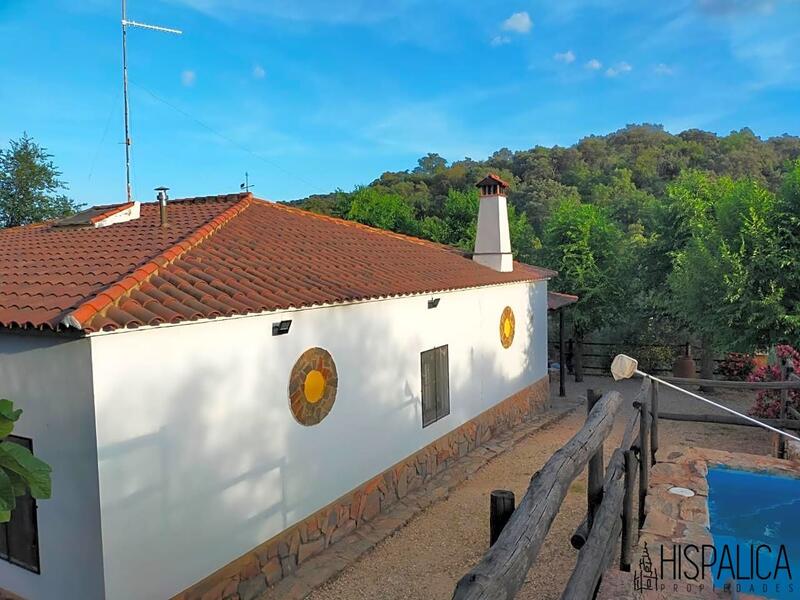 8 Cuarto Casa de Campo en venta